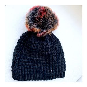 Kyi Kyi Mixed Color Faux Fur Pompom Hat